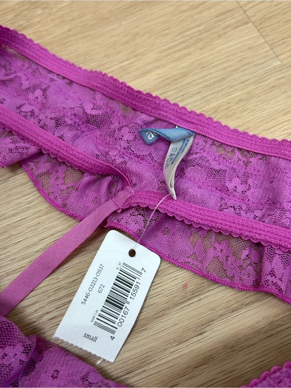 NWT Aerie Ruffle Lace Thong Panty S
